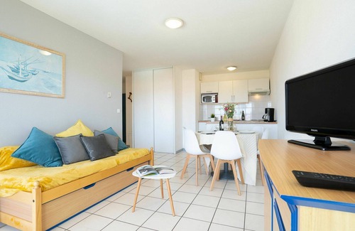 Ciboure Apartment | Beautiful apartment for 6 guests with WIFI, pool, TV, terrace and pets allowed