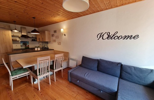 Untertschern Apartment | Beautiful Apartment With Balcony