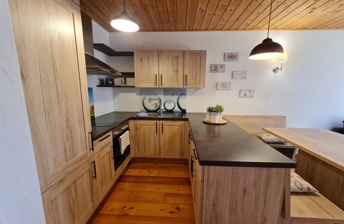 Untertschern Apartment | Beautiful Apartment With Balcony