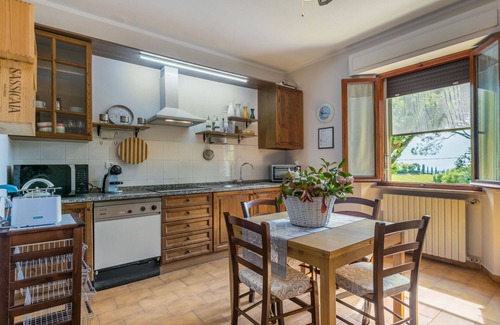 Casale Marittimo Apartment | Beautiful apartment for 5 people with WIFI, pool, TV and patio