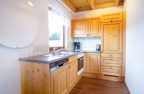 Eben im Pongau House | Beautiful apartment in villa for 12 guests with WIFI, TV and terrace