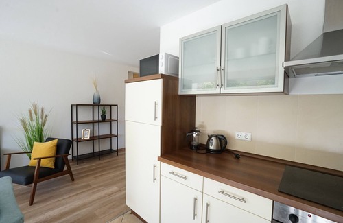 Zentrum-West Apartment | *beautiful Apart with huge terrace/2 rooms in the centre/ground floor WE08