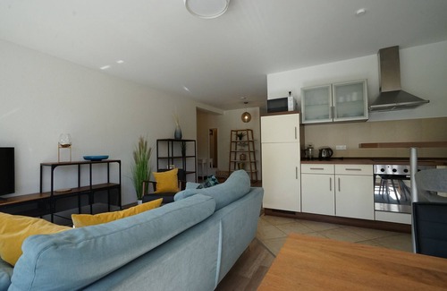 Zentrum-West Apartment | *beautiful Apart with huge terrace/2 rooms in the centre/ground floor WE08