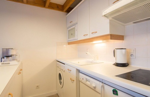Morbihan Apartment | Beautiful apartment for 4 guests with pool, WIFI, TV and balcony