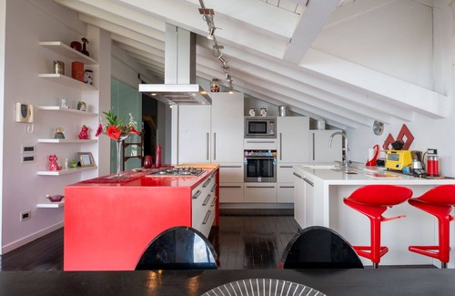 Albisola Superiore Apartment | Beautiful apartment for 6 people with pool, WIFI, TV, patio and pets allowed