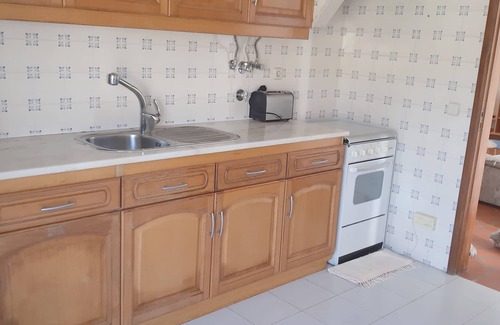 Foz do Arelho Apartment | BEAUTIFUL APARTMENT FOR 6 - SPACIOUS AND LUMINOUS FACING THE LAGOON - CLOSE NAZARE