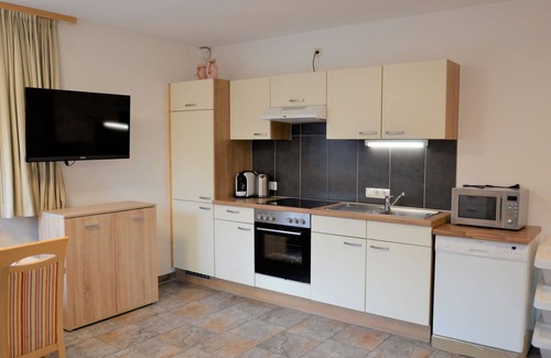 Sankt Anton am Arlberg Villa | Beautiful apartment in villa for 3 people with WIFI, TV, balcony, pets allowed and panoramic view