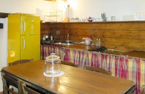 Pian di Sco House | Beautiful apartment in villa for 4 people with pool, WIFI, TV and terrace