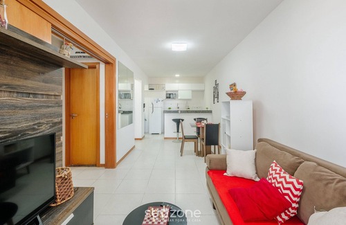 Caminho das Arvores Apartment | Beautiful Apartment 500m From Shopping Csp1207