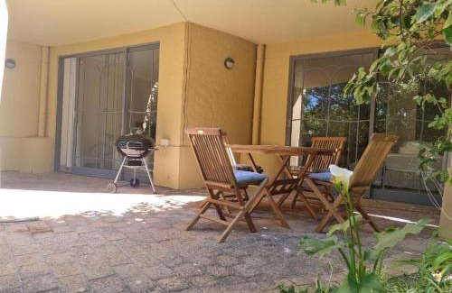 Scott Estate Apartment | Beautiful apartment across from the beach