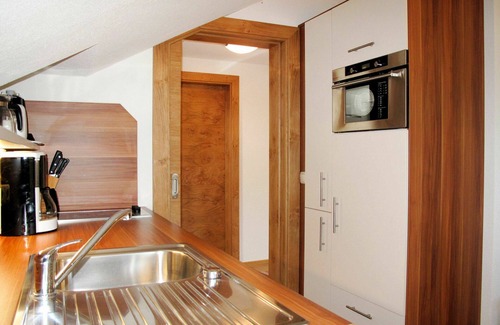 Oberwang Villa | Beautiful apartment in villa for 6 guests with WIFI, TV and balcony