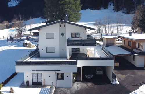 Dornauberg Apartment | Beautiful apartment for 4 people with WIFI, TV and terrace