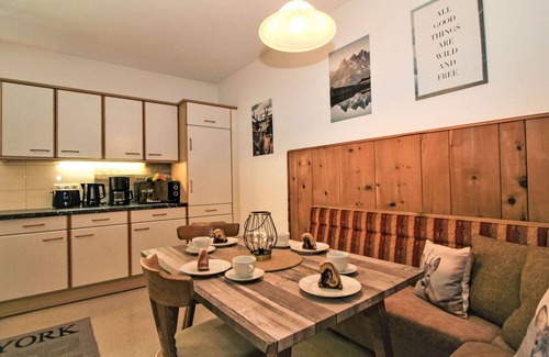 Ginzling Apartment | Beautiful apartment for 5 people with balcony and pets allowed