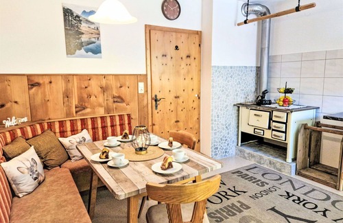 Ginzling Apartment | Beautiful apartment for 5 people with balcony and pets allowed