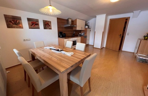 Piesendorf Villa | Beautiful apartment in villa for 5 guests with WIFI, TV and terrace