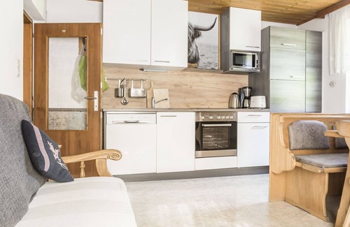 Huettau Apartment | Beautiful apartment for 6 people with TV and balcony