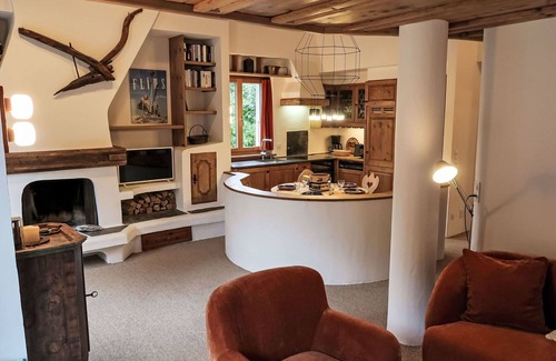 Flims Apartment | Beautiful apartment for 6 guests with WIFI, TV, balcony and panoramic view