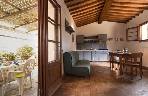 Patresi Apartment | Beautiful apartment for 4 people with WIFI, A/C, TV and terrace