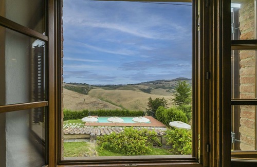 Volterra Apartment | Beautiful apartment for 5 guests with WIFI, pool, TV, terrace and pets allowed