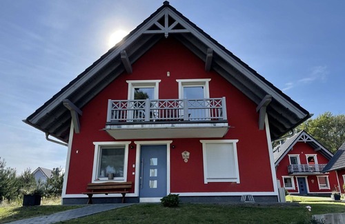 Wustrow Apartment | Beautiful apartment for 6 guests with WIFI, TV, terrace, pets allowed and parking