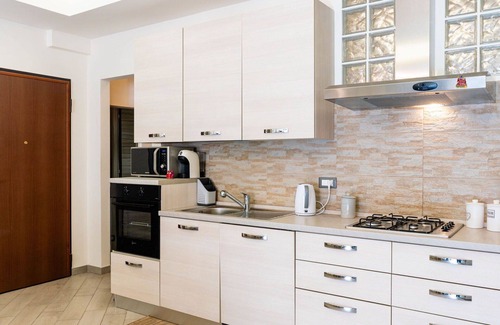 Ceriale Apartment | Beautiful apartment for 6 people with A/C, WIFI and terrace