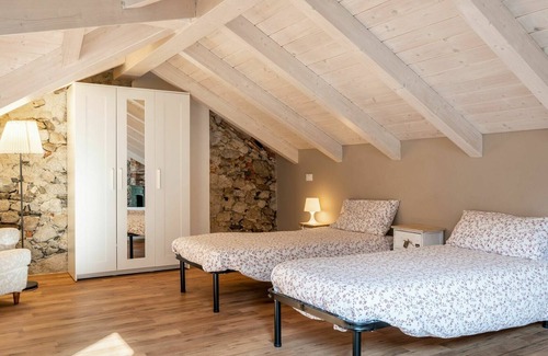 Omegna Apartment | Beautiful apartment for 4 people with WIFI, TV, terrace and pets allowed