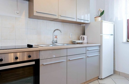 Vratarusa Apartment | Beautiful apartment for 5 people with A/C, WIFI, TV and terrace