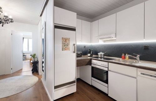 Davos-Dorf Apartment | Beautiful apartment for 4 people with WIFI, TV, balcony and pets allowed