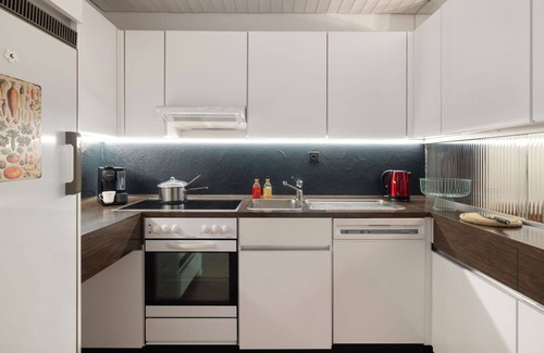 Davos-Dorf Apartment | Beautiful apartment for 4 people with WIFI, TV, balcony and pets allowed