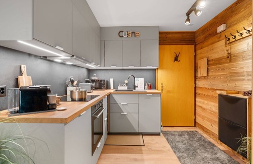 Lens Apartment | Beautiful apartment for 4 people with WIFI and patio