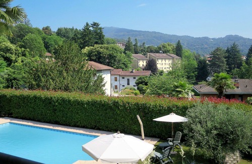 Luino Apartment | Beautiful apartment for 4 guests with pool, WIFI, TV and balcony