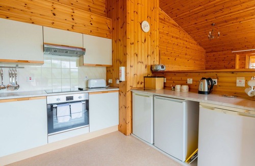 East Lewiston House | Beautiful apartment in villa for 6 guests with WIFI, TV, patio and panoramic view