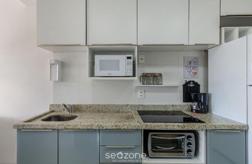Azenha Apartment | Beautiful apartment in condo with pool RPF0605