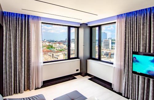 Kyiv Apartment | Beautiful apartment in Chicago tower.