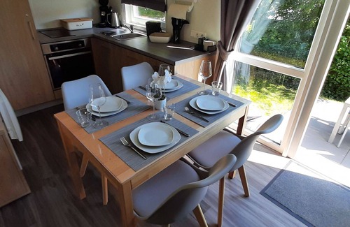 Wemding House | Beautiful apartment in villa for 4 guests with A/C, WIFI, TV and terrace