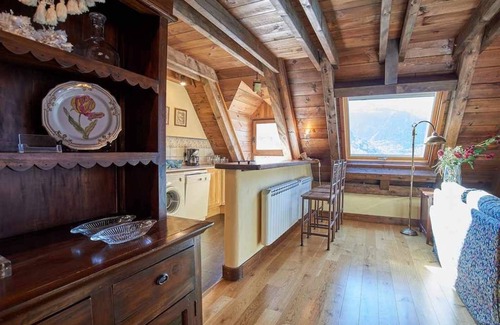 Vilac Apartment | BEAUTIFUL APARTMENT IN VILAC 10 KM BAQUEIRA BERET 6C, WIFI SPECTACULAR VIEWS