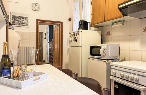 Borgomaro Apartment | Beautiful apartment for 6 guests with WIFI, TV and pets allowed