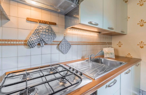 Cutigliano Apartment | Beautiful apartment for 4 guests with pool, WIFI, TV and pets allowed