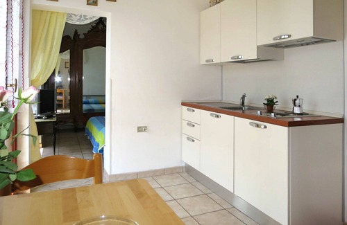 Germignaga Apartment | Beautiful apartment for 2 people with pool, A/C, WIFI and terrace