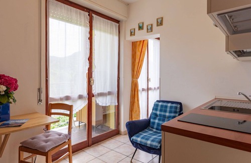 Germignaga Apartment | Beautiful apartment for 2 people with pool, A/C, WIFI and terrace