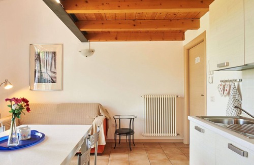 Consiglio di Rumo House | Beautiful apartment in villa for 4 guests with WIFI, A/C, TV, patio and pets allowed