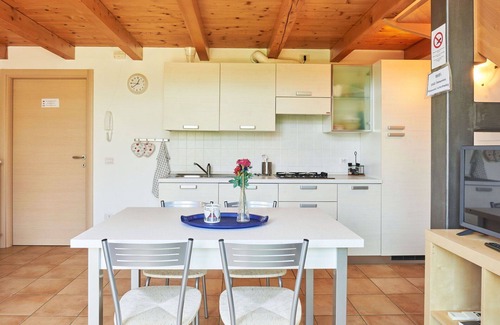 Consiglio di Rumo House | Beautiful apartment in villa for 4 guests with WIFI, A/C, TV, patio and pets allowed