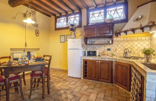 Poggiarello Villa | Beautiful apartment in villa with pool, WIFI, TV, terrace and pets allowed, close to San Gimignano