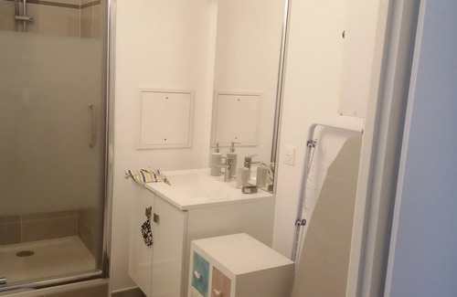 Petit-Colombes Apartment | Beautiful apartment with terrace 10 minutes from La Défense and Parc Lagravere