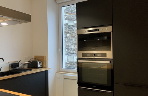 Downtown Angers Apartment | Beautiful apartment with balcony in the heart of Angers