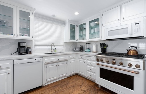 Balboa Peninsula House | Beautiful beach front beach