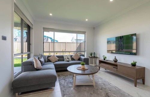 Shellharbour House | Beautiful Beach House