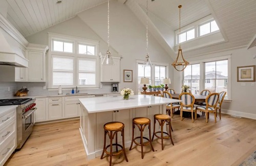 Stone Harbor House | Beautiful Beach House with year-round heated pool
