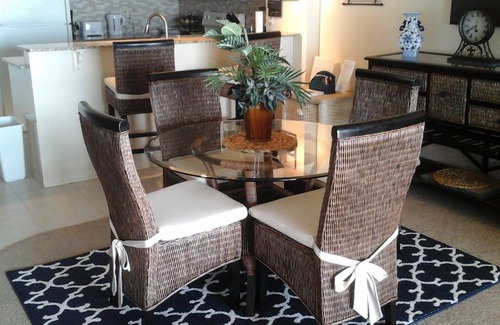 Indian Shores Condo | Beautiful beachfront couples retreat #202 - Special building reno Pricing