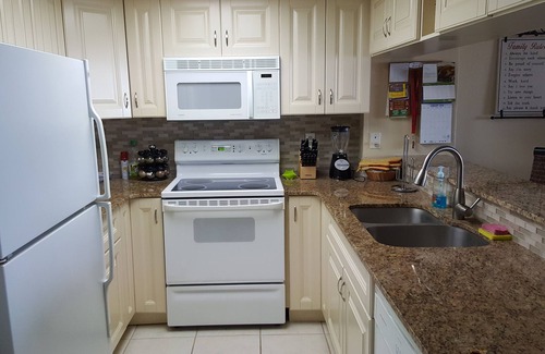 Indian Shores Condo | Beautiful beachfront couples retreat #202 - Special building reno Pricing